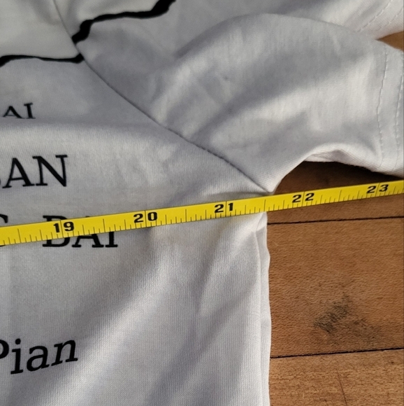 Texaco Graphic T-Shirt in Gray and Red - Picture 8 of 8